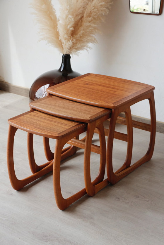 Image 1 of Tables Gigognes Vintage en Teck – Design Années 60 | Meubles Nathan