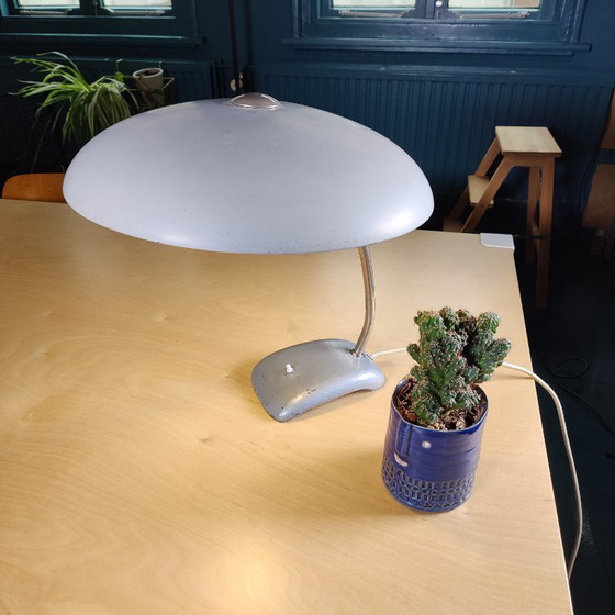 Image 1 of Magnifique lampe de bureau Bauhaus des années 1950, milieu de siècle