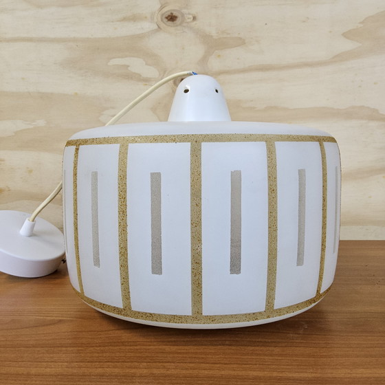 Image 1 of Lampada a sospensione in vetro vintage con dettagli dorati, lampada da soffitto in stile spaziale (con texture/struttura)