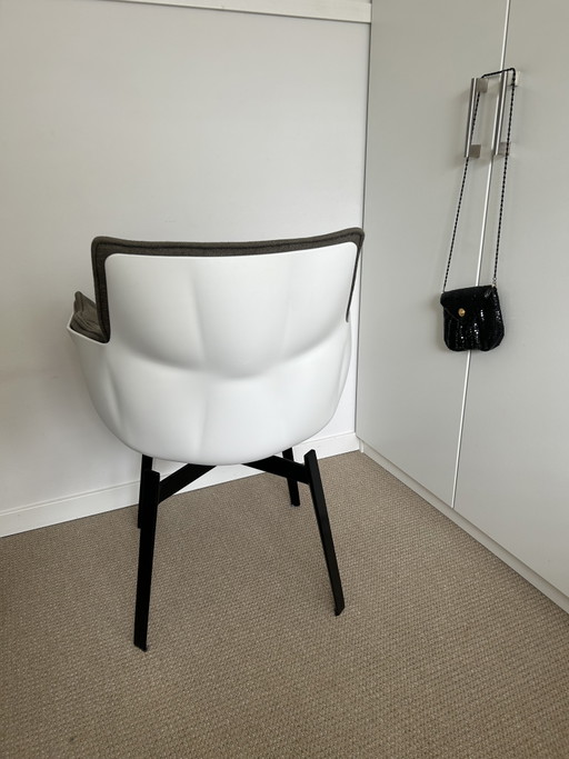 Vendo due bellissime sedie di design Husk di B&B Italia. – kuipstoelen, Plastic, Metal (photo 2 of 7)