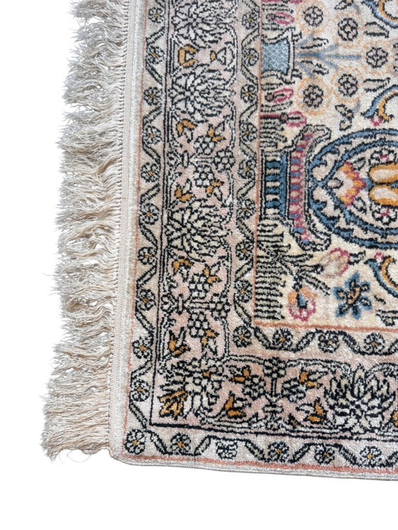 Image 1 of Tappeto persiano in seta Ghoum 93x153cm