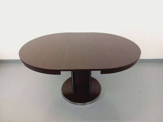 Image 1 of Table ronde de repas vintage en bois d’ébène et métal chromé style Space Age / Diner des années 70 avec rallonge intégrée