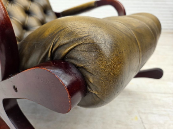 Image 1 of Anni '50, sedia a dondolo Chesterfield, pelle verde originale, legno di teak.