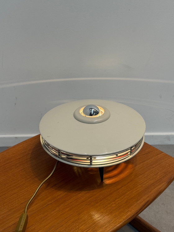 Lampada da tavolo vintage a forma di UFO dell'era spaziale. – Lampade da tavolo (photo 4 of 6)