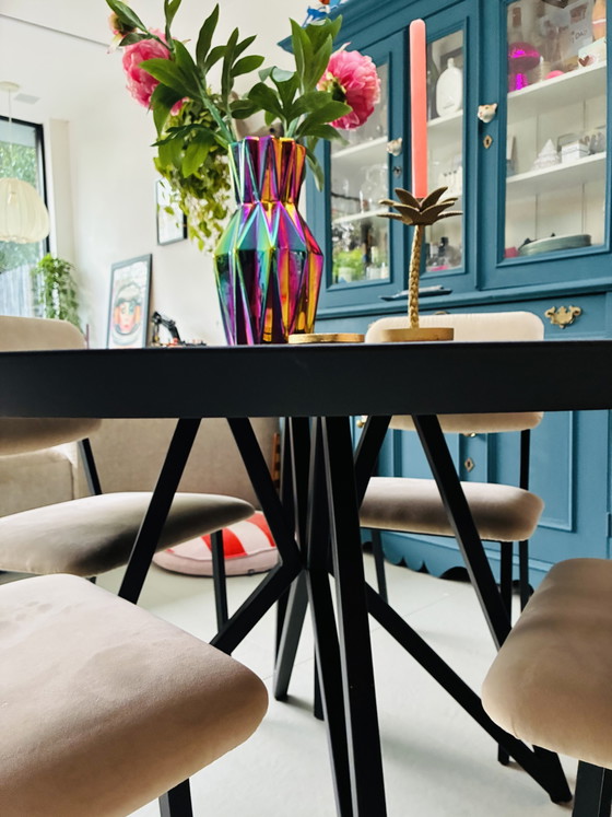 Studio Henk Quadpot Zwarte Ronde Tafel 140 Cm – Dining tables, Metal, Wood (photo 7 of 13)