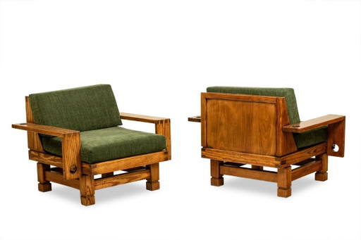 Een paar fauteuils in modernistische stijl, gemaakt van grenenhout. Jaren 60.