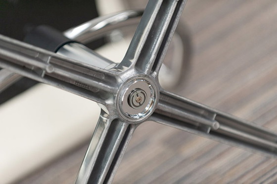 Image 1 of Dauphin In Touch 5409 Vergaderstoel