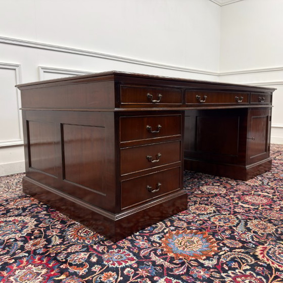 Scrivania da partner classica inglese molto grande – Scrivanie, Leather, Wood (photo 5 of 19)