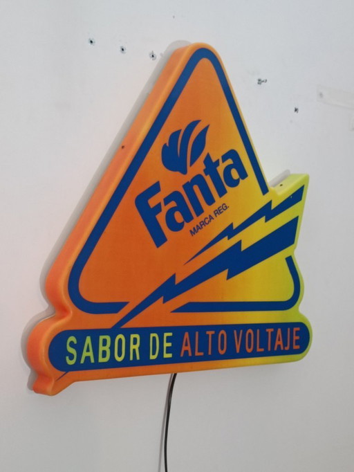 Originales beleuchtetes Fanta-Schild, registriert unter der Nummer 1999