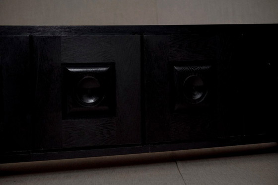 Image 1 of Laag brutalistisch dressoir in zwart eiken
