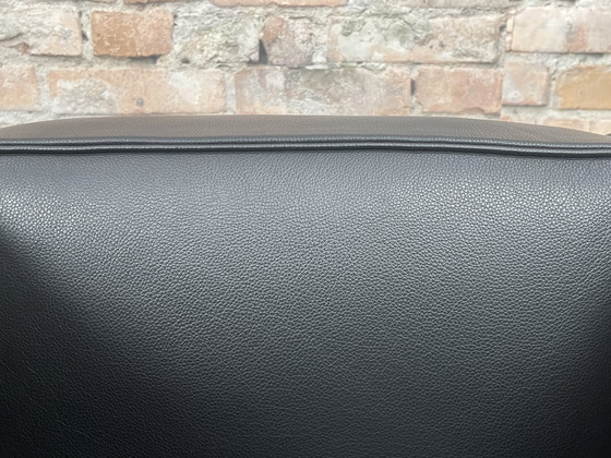 Image 1 of Cassina LC2