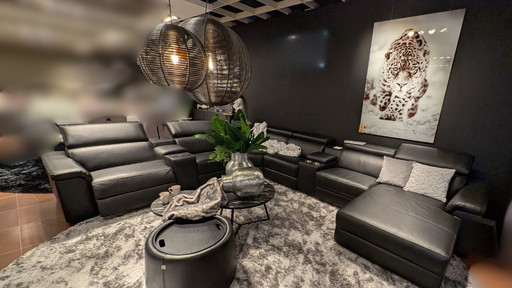 Nuovo divano angolare con reclinabile elettrico e molti altri extra