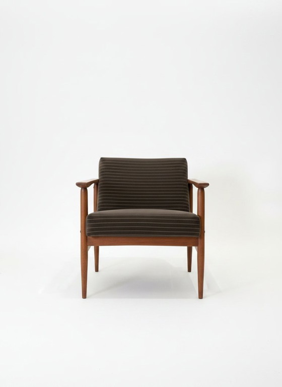 Image 1 of Gerestaureerde fauteuils uit de jaren 70, model M, chocoladebruin