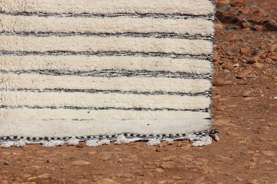 Alfombra bereber de lana natural, tejida a mano al estilo tradicional, tamaño 2/3 m. – Wool (photo 3 of 7)