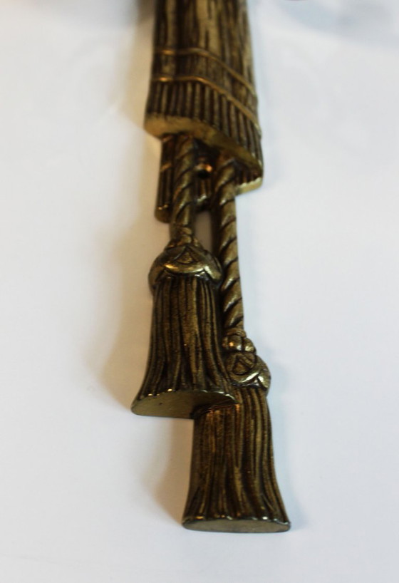 Image 1 of Paire d’appliques murales en bronze doré, Style Louis XVI.