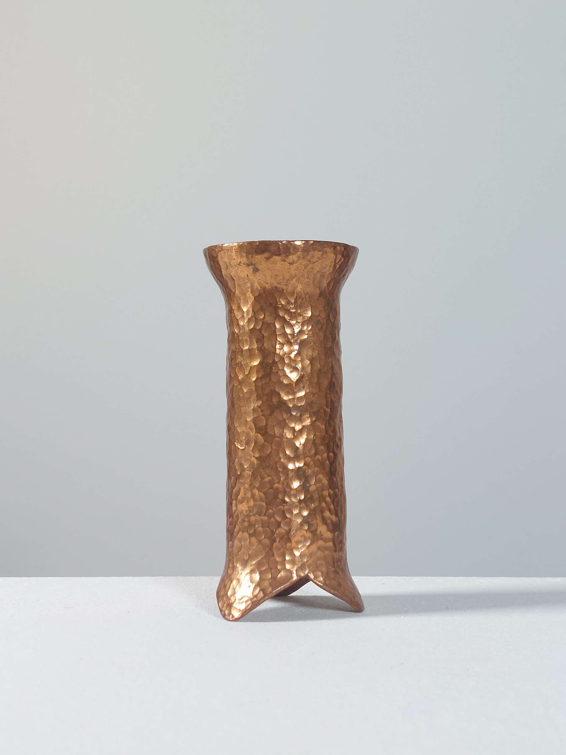 Anthroposophical hand-hammered copper vase | €249 | Whoppah