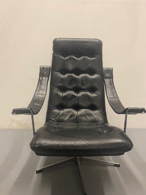Lounge Armchair in the Style of Artifort, Geoffrey Harcourt