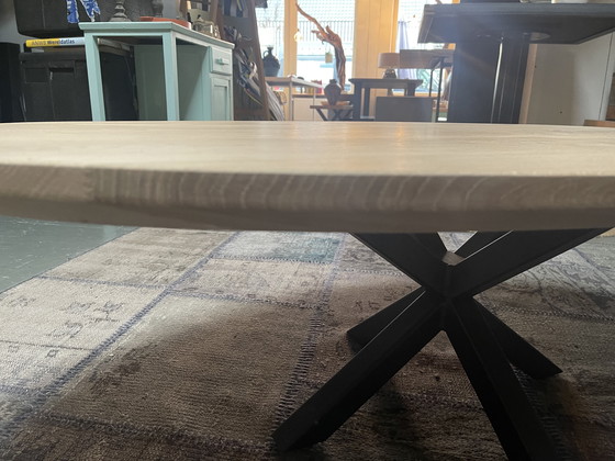 Image 1 of Tavolino ovale in rovere € 350,00