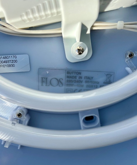 Image 1 of El botón