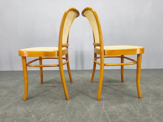 Image 1 of Set van 4 TON Bentwood stoelen nr. 811 naar Hoffmann, jaren 1990