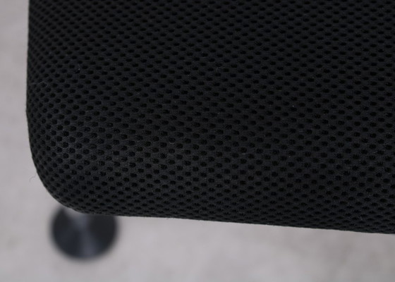 Image 1 of Silla Vitra Meda negra