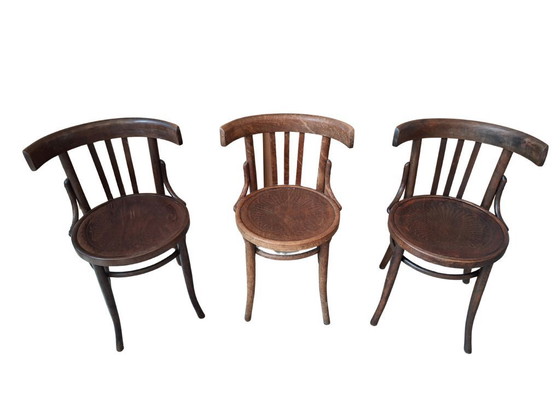 Image 1 of Set di 3 Iconiche Sedie Stile Thonet