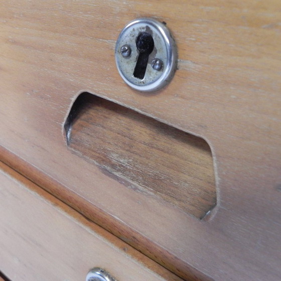 Image 1 of Industrieel bureau met 2 ladeblokken, jaren 60