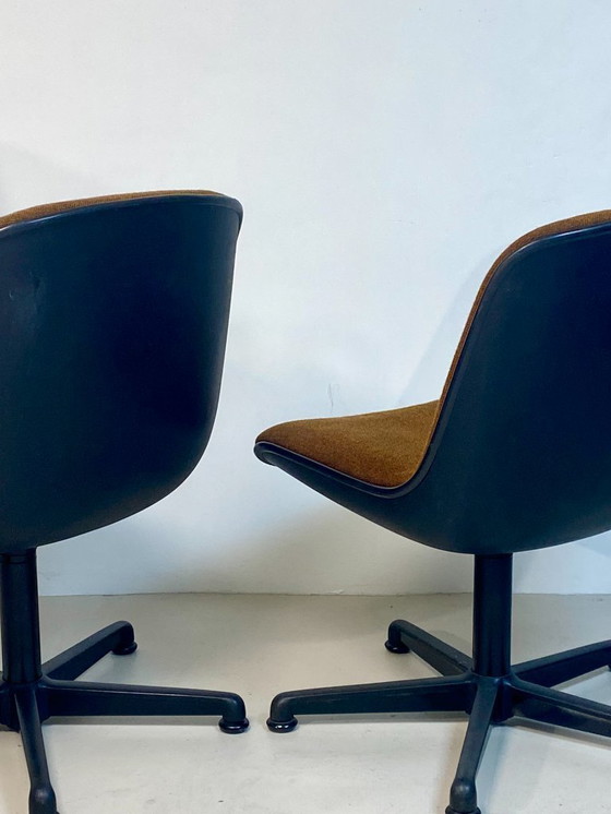 Image 1 of  Coppia di poltrone di Charles Pollock, 1970.