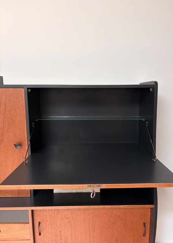 Image 1 of Vintage dressoir