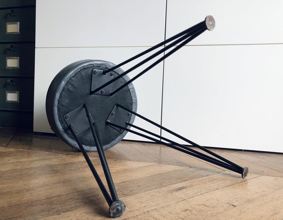 Image 1 of Sgabello vintage in similpelle con base Eiffel