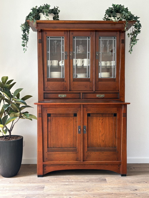 Schuitema buffetkast met glas in lood deuren Jugendstil