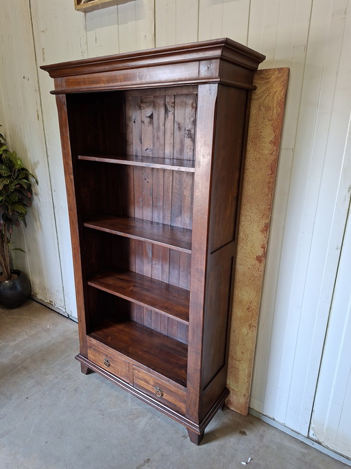 Klassieke boekenkast met 2 lades afm: 100x35cm en 185cm hoog.