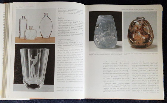 Image 1 of Svenskt Glas - Coffee table book about the history of Swedish glass 1150-1990