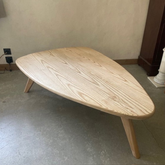 Dreieckiger Couchtisch – Couchtische, Wood (photo 2 of 5)