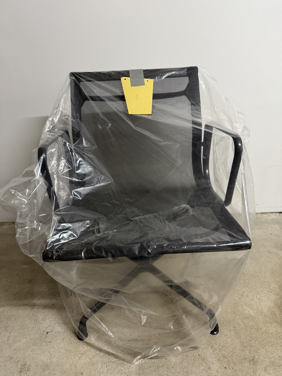 Image 1 of Vitra Eames EA 108 Aluminium Chair Black 1/3 Top & Original