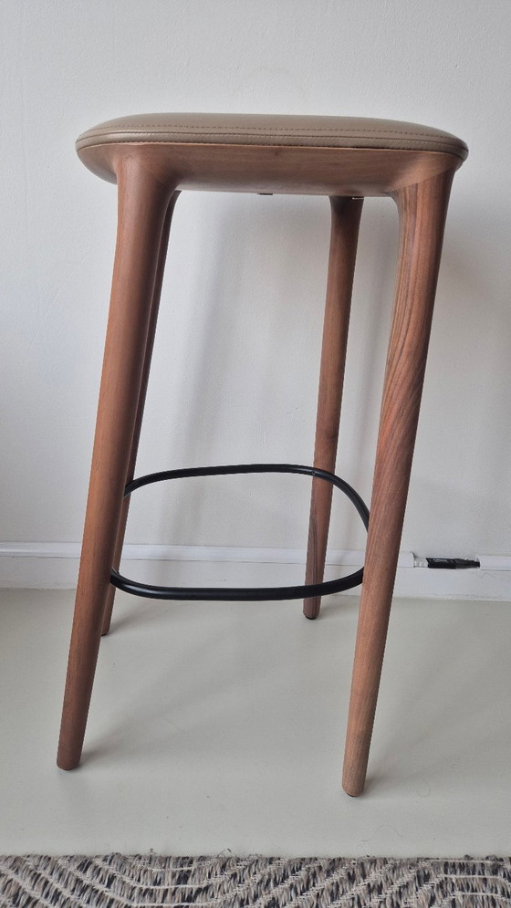 3 x Artisan Neva Hocker, 79 cm hoch, mit Ledersitz und schwarzer Fußstütze, in sehr gutem Zustand (photo 19 of 24)
