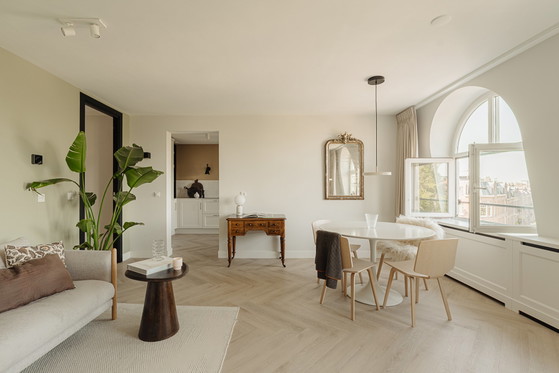 Marble Tulip - Round Dining Table – Mdf (photo 3 of 5)