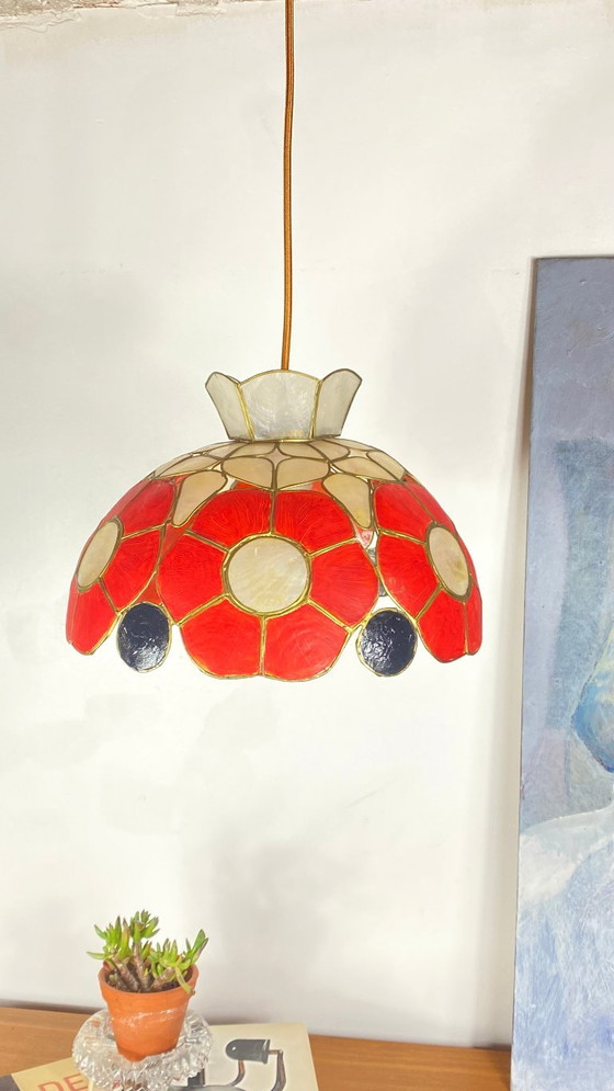 Mother-of-pearl chandelier, Capiz shell, 1950s style, red flowers – Pendant lamps, Stone (photo 6 of 9)