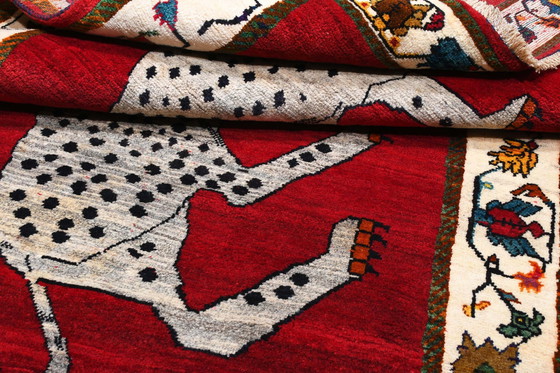 Image 1 of Gabbeh Shiraz Nomadenteppich Mit Tiger-Motiv – 227 x 131 cm