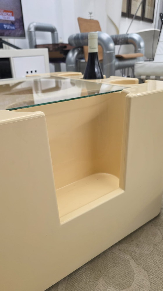 Bacco Bar / Coffee Table – Sergio Mazza for Artemide – Italy, 1970 – Liquor cabinets, Plastic (photo 5 of 6)