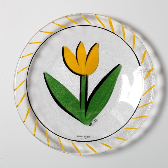 Piatto in vetro vintage Kosta Boda / Design tulipano giallo / Ulrica Hydman Vallien / Svezia / 1991 (photo 6 of 6)