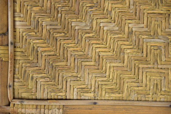 Image 1 of Sillón alemán antiguo de ratán con reposapiés extensible, de la década de 1930.