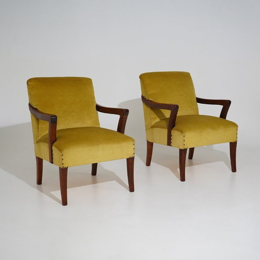 Par de sillones de terciopelo, década de 1950.