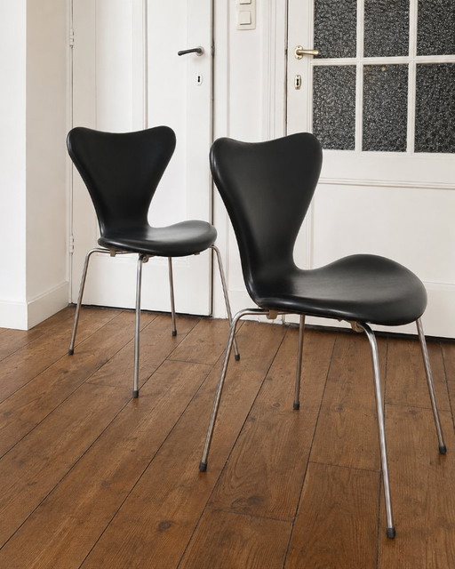 2 sedie Butterfly vintage di Fritz Hansen, design danese del 1966. – eetkamerstoelen, Leather, Iron (photo 2 of 8)