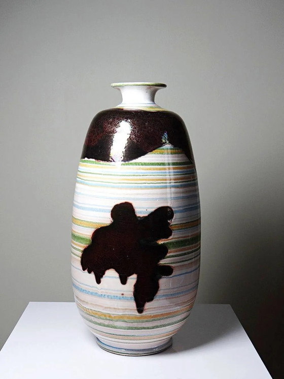 Vintage ceramic vase with iridescent lustre, 20th-21st century. – Porcelain (photo 4 of 15)