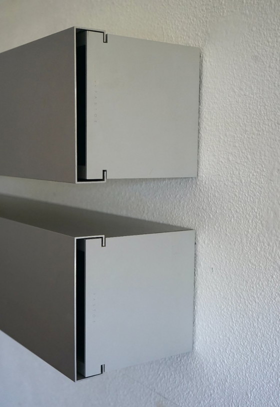 Armadi a muro A-Line Horizontals di Shigeru Uchida per Pastoe, anni '90, set di 2 – Aluminium (photo 9 of 10)