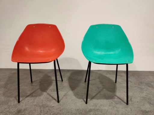 2 chaises Meurop Coquillage de Pierre Guariche