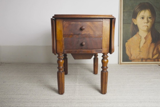 Antique French Pembroke Drop Leaf Table, Walnut Veneer Extendable End Table With Drawers, French Provincial (photo 41 of 41)