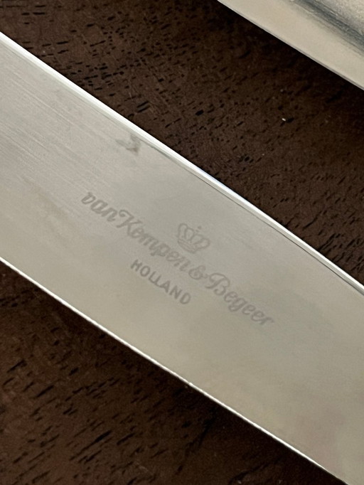 For sale: 24 heavily silver-plated knives (12/12) Van Kempen en Begeer