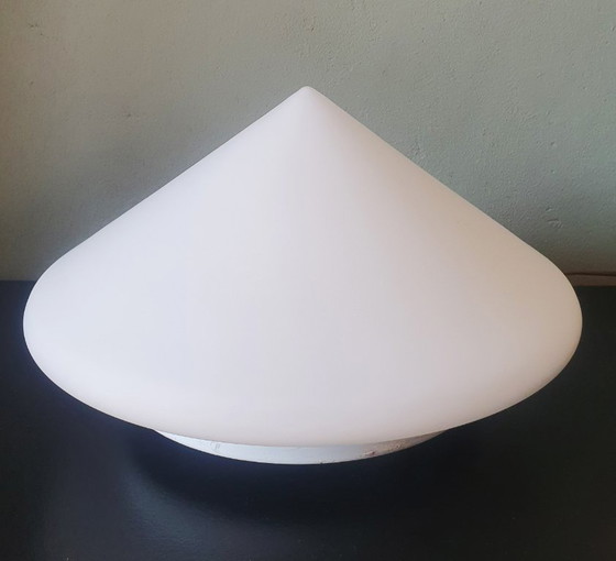 Image 1 of Grote (30 cm) Minimalistische midcentury glazen wand/plafondlamp. 